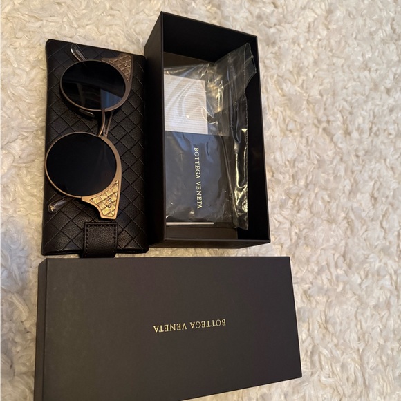 Bottega Veneta Bronze/Brown BV0113S Round Cat Eye Sunglasses Like New